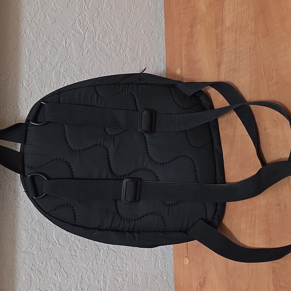 Adidas Small Black Backpack - Picture 3 of 11